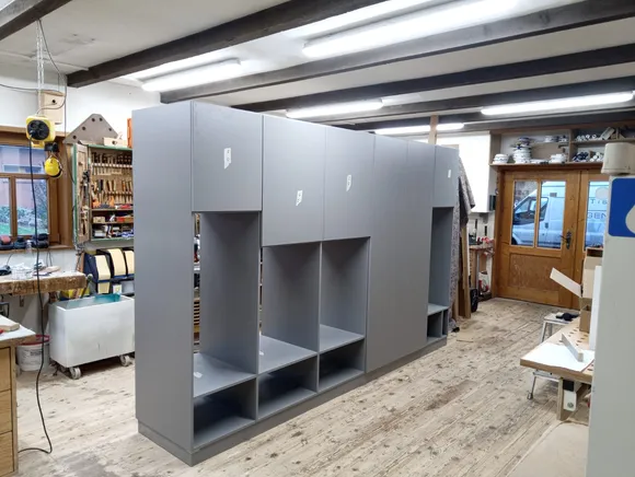 Großer Schrank in Anfertigung